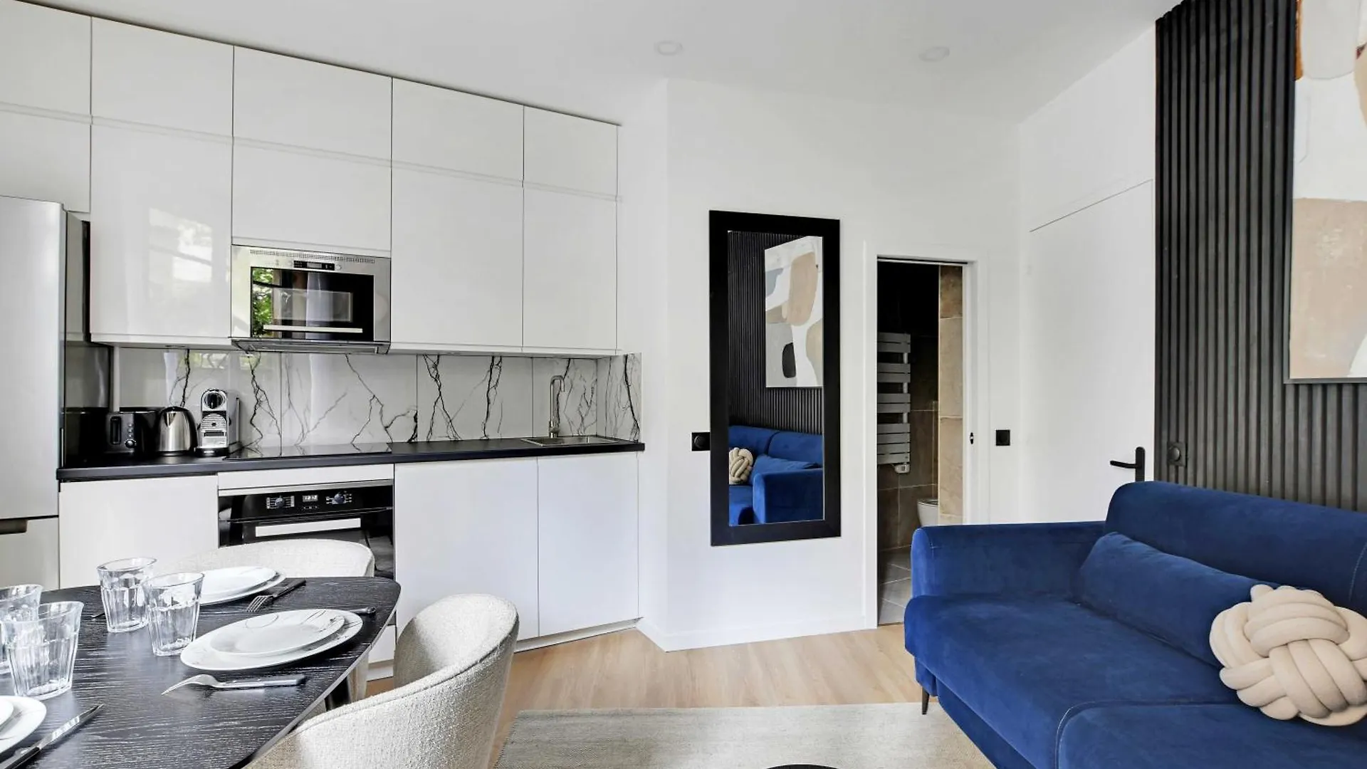 Magnificent 2Bd-4P Apartment - Eiffel Tower Paris