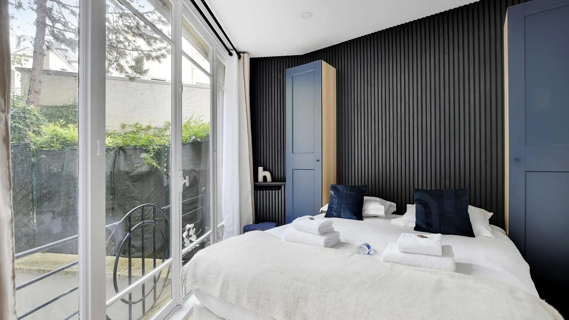 Magnificent 2Bd-4P Apartment - Eiffel Tower Paris